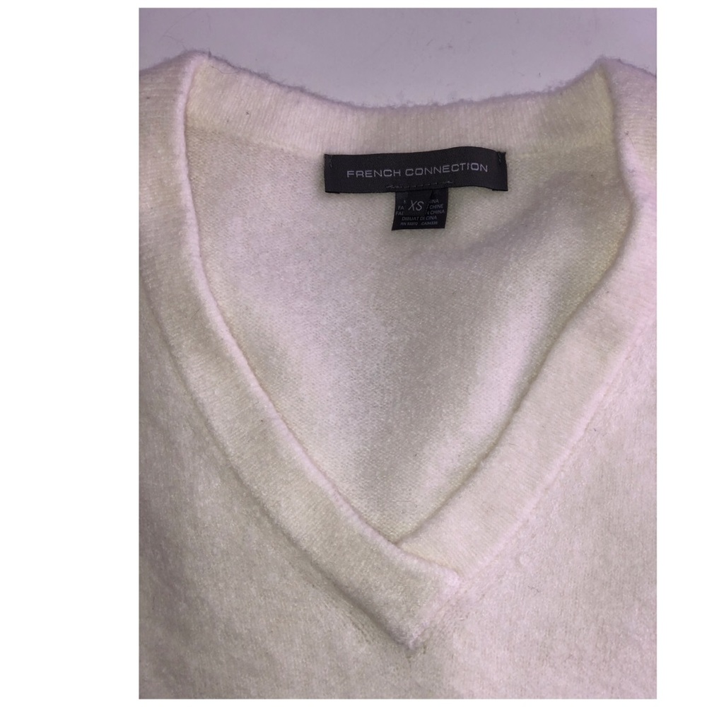 Beautiful French Connection sweater size XS
